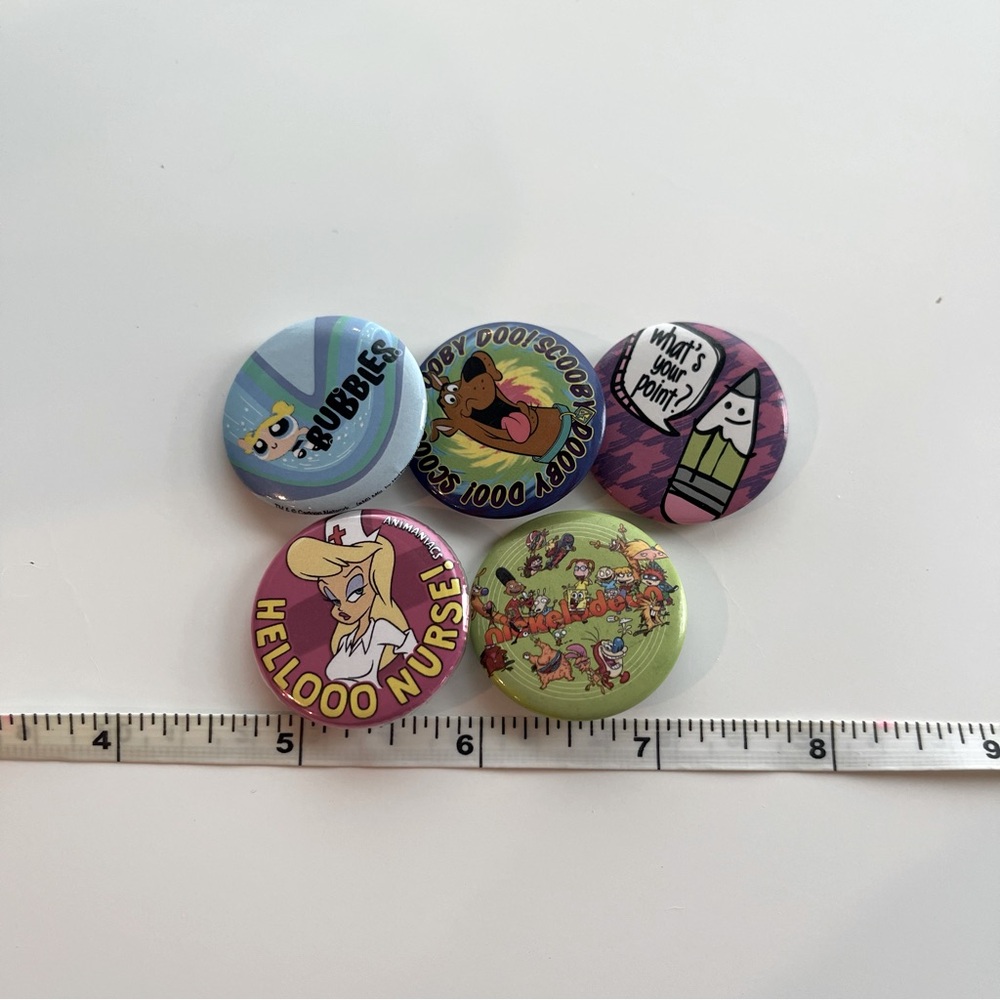 Assorted hot topic pins